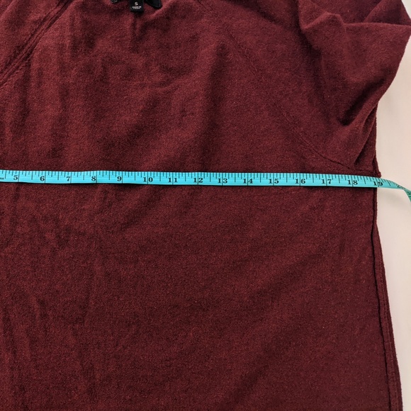 Banana Republic Premium Luxe Yarn Maroon Crewneck Sweater - Picture 4 of 7